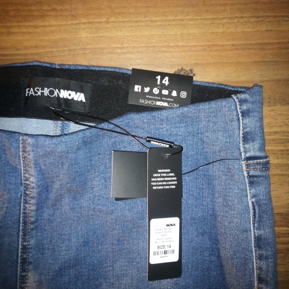 Fashion nova jeans